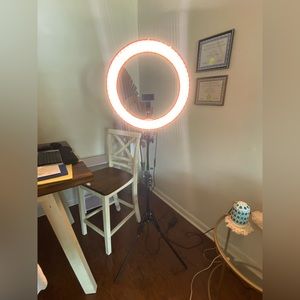 Neewer Adjustable Ring Light + Accessories and Case